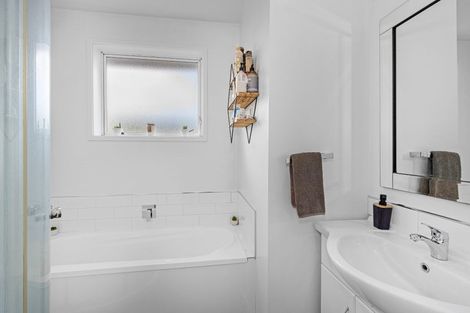 Photo of property in 52 Awatea Road, Hornby, Christchurch, 8042