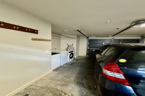 Photo of property in 10/148 Evans Bay Parade, Roseneath, Wellington, 6021