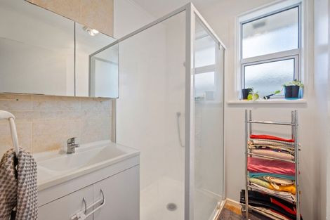 Photo of property in 20b Dale Crescent, Pakuranga, Auckland, 2010