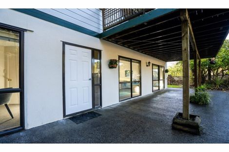Photo of property in 27 Wirihana Road, Titirangi, Auckland, 0604