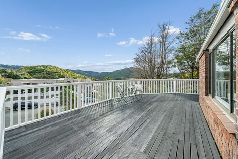 Photo of property in 296 Maungaraki Road, Maungaraki, Lower Hutt, 5010