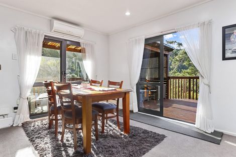 Photo of property in 30 Wood Bay Road, Titirangi, Auckland, 0604