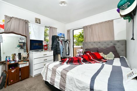Photo of property in 1/10 Trounson Avenue, Clendon Park, Auckland, 2103