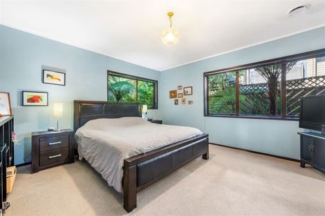 Photo of property in 2 Kaurimu Rise, Titirangi, Auckland, 0604