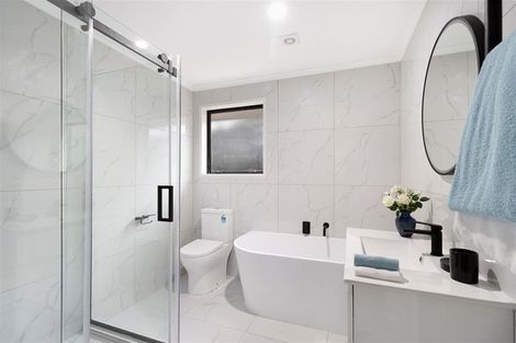 Photo of property in 21a Chelmsley Avenue, Henderson, Auckland, 0612