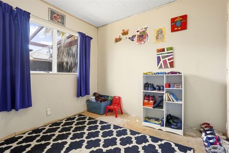 Photo of property in 97 Roberts Road, Te Atatu South, Auckland, 0610