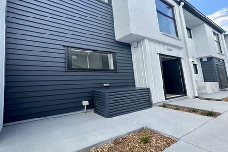 Photo of property in 17 East Street, Petone, Lower Hutt, 5012