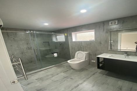 Photo of property in 39b Valley Road, Glenfield, Auckland, 0629