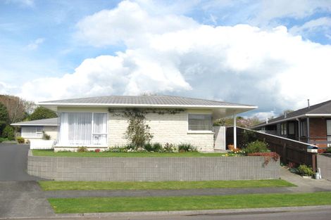 Photo of property in 6b Boulevard Drive, Merrilands, New Plymouth, 4312