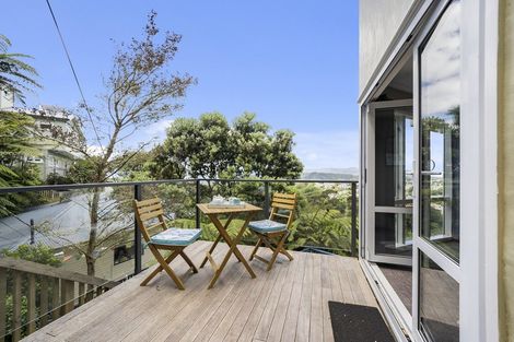 Photo of property in 51 Harbour View Road, Northland, Wellington, 6012