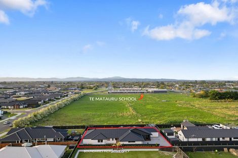 Photo of property in 7 Oakville Close, Rangiora, 7400