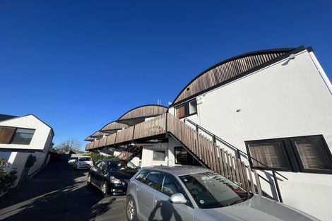 Photo of property in 4/136 Holly Road, St Albans, Christchurch, 8014