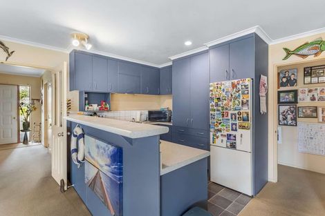 Photo of property in 47 Cholmondeley Crescent, Whitianga, 3510