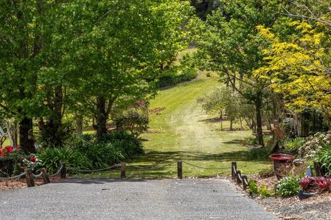 Photo of property in 104 Te Wahapu Road, Russell, 0272