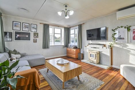 Photo of property in 714 Grove Road, Mayfair, Hastings, 4122