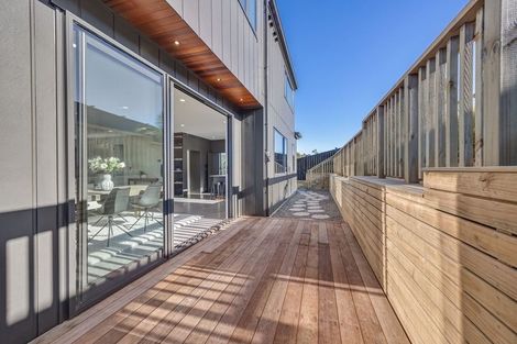 Photo of property in 8 Koheru Place, Long Bay, 0630