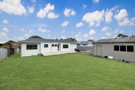 Photo of property in 38 Fitzherbert Avenue, West Harbour, Auckland, 0618