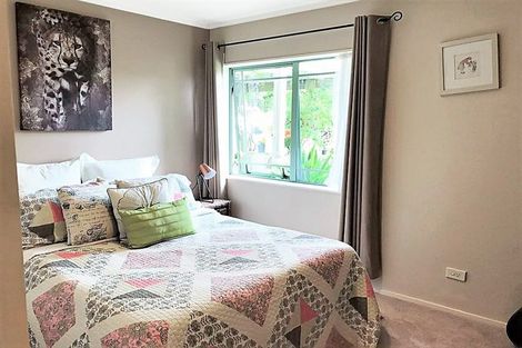 Photo of property in 41 Unsworth Drive, Unsworth Heights, Auckland, 0632