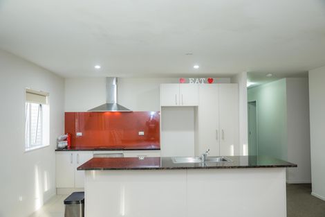 Photo of property in 30 Popokatea Drive, Takanini, 2112