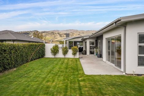 Photo of property in 15 De Bettencor Place, Mount Pisa, Cromwell, 9383