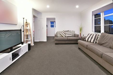 Photo of property in 32 Karaka Street, Helensville, 0800