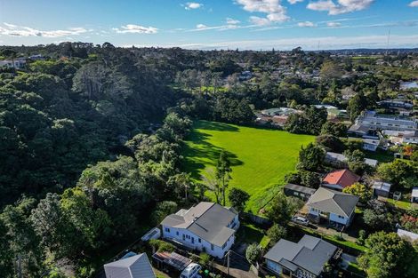 Photo of property in 26 Woodside Road, Massey, Auckland, 0614