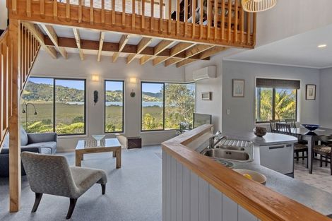 Photo of property in 26 Beach Road, Onerahi, Whangarei, 0110
