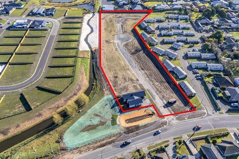 Photo of property in 205 Mairehau Road, Burwood, Christchurch, 8083