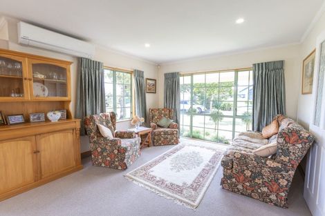 Photo of property in 3 Montague Way, Taradale, Napier, 4112