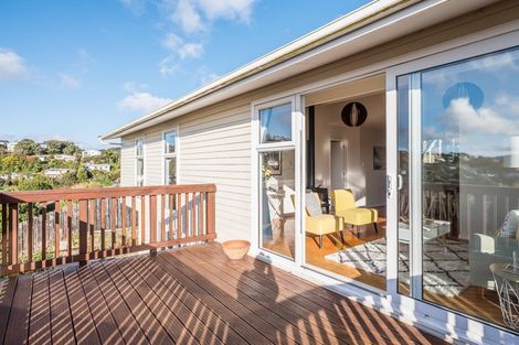 Photo of property in 25 Voltaire Street, Karori, Wellington, 6012