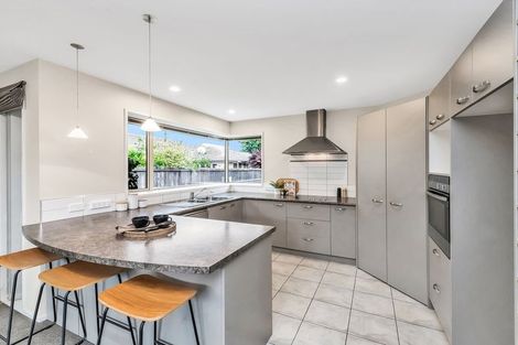 Photo of property in 10 Cyclamen Place, Aidanfield, Christchurch, 8025
