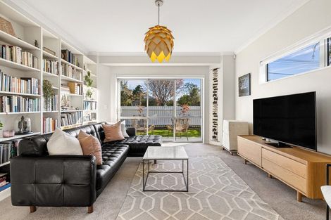 Photo of property in 36 Stapletons Road, Richmond, Christchurch, 8013