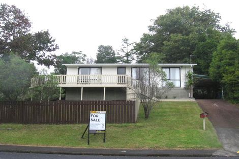 Photo of property in 9 Lucinda Place, Glen Eden, Auckland, 0602