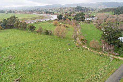 Photo of property in 32 Staces Road, Aokautere, Palmerston North, 4471