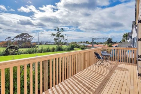 Photo of property in 15 Pooks Road, Ranui, Auckland, 0612