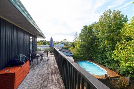 Photo of property in 39 Lastel Place, Shelly Park, Auckland, 2014