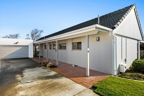Photo of property in 15 Quin Crescent, Hawera, 4610