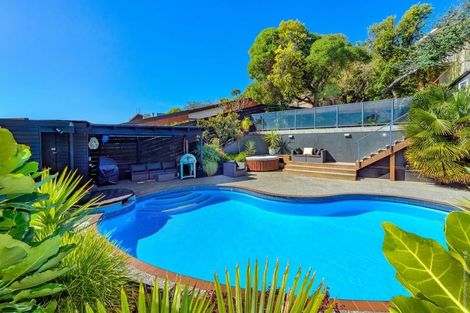 Photo of property in 11 Toledo Place, Mount Pleasant, Christchurch, 8081
