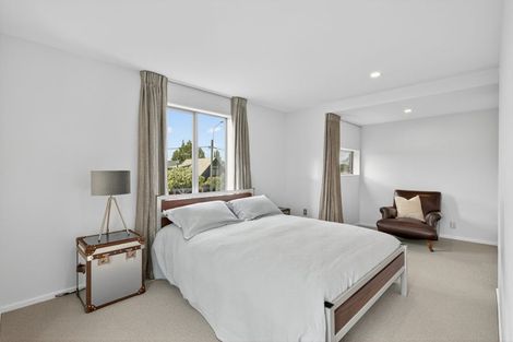 Photo of property in 1a Westburn Terrace, Burnside, Christchurch, 8041