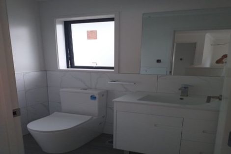 Photo of property in 2 Emerald Avenue, Rosehill, 2113