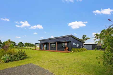 Photo of property in 101 Kelly Jade Avenue, Matarangi, Whitianga, 3592