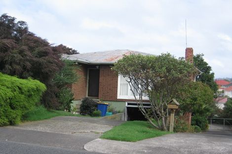 Photo of property in 2/14 Kelkirk Street, Kelston, Auckland, 0602
