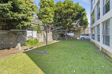 Photo of property in Victoria Court, 10/4u Queen Street, Mount Victoria, Wellington, 6011