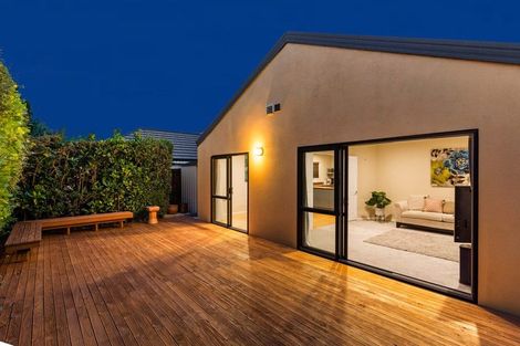 Photo of property in 17 Piriti Drive, Te Atatu Peninsula, Auckland, 0610