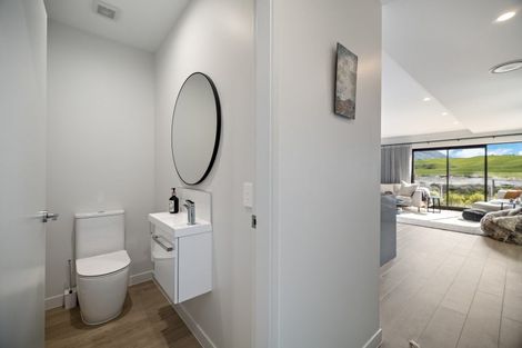 Photo of property in 13 Mcgibbon Lane, Jacks Point, 9371