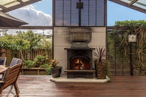 Photo of property in 38a Holiday Road, Stanmore Bay, Whangaparaoa, 0932