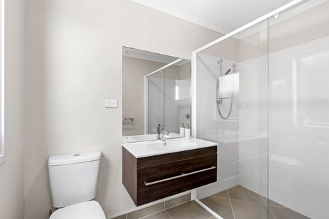 Photo of property in 16 Lagoon View, Gulf Harbour, Whangaparaoa, 0930