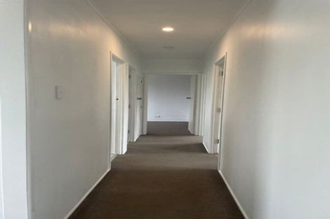 Photo of property in 23 Colwill Road, Massey, Auckland, 0614