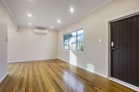 Photo of property in 2/55 Aramoana Avenue, Devonport, Auckland, 0624