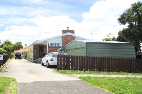 Photo of property in 9a Putini Road, Mangere Bridge, Auckland, 2022